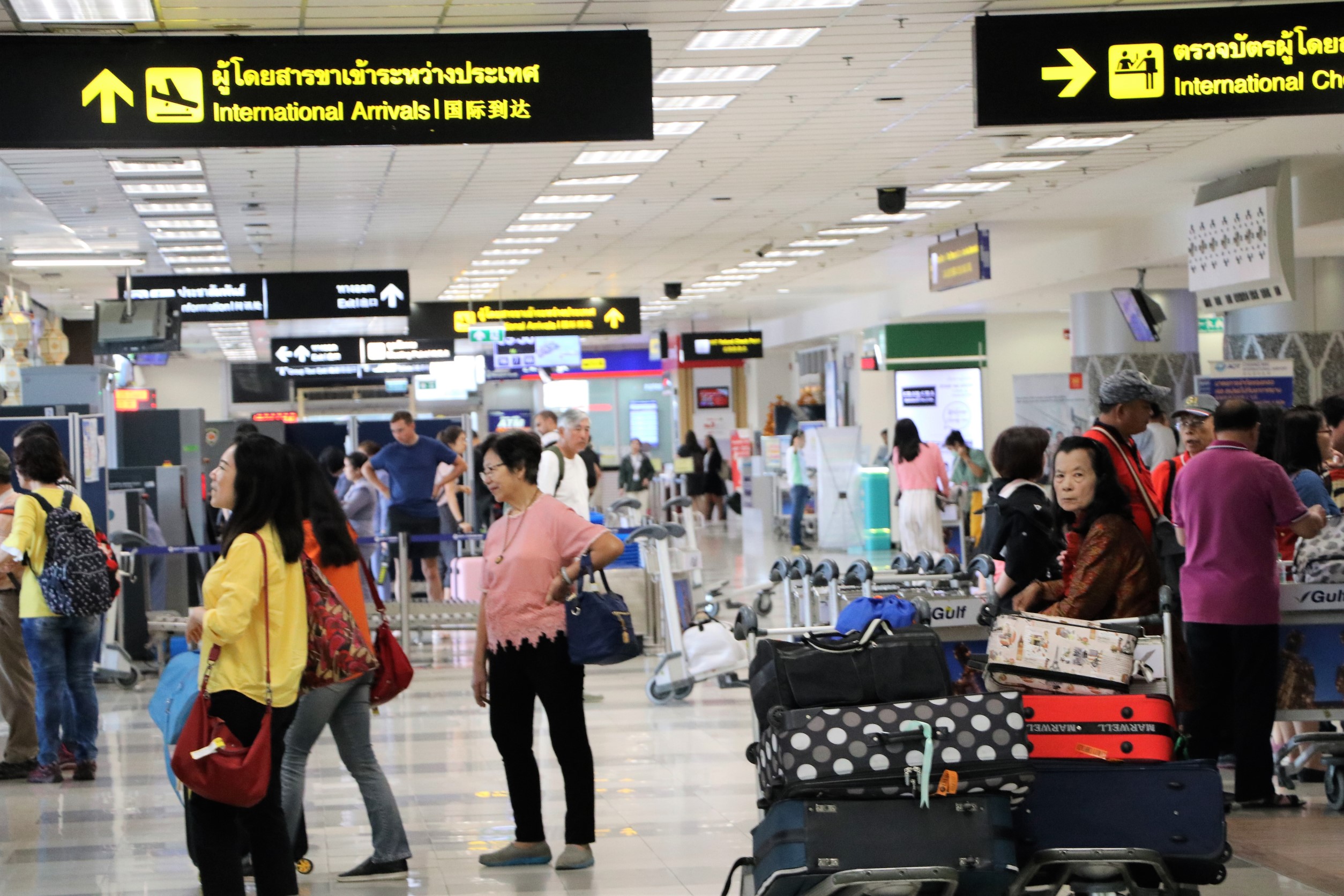 ท่าอากาศยานเชียงใหม่ ขอความร่วมมือนักท่องเที่ยวปล่อยโคมลอย/โคมควัน ในช่วงเทศกาลลอยกระทงตามพระราชบัญญัติการเดินอากาศ (ฉบับที่ 14) พ.ศ.2562 อย่างเคร่งครัด ขณะที่สายการบินยกเลิกและเปลี่ยนแปลงเวลาทำการบินหลังเวลา 18.00 น.จำนวนทั้งสิ้น 151 เที่ยวบิน ลดความเสี่ ท่าอากาศยานเชียงใหม่ ขอความร่วมมือนักท่องเที่ยวปล่อยโคมลอย/โคมควัน ในช่วงเทศกาลลอยกระทงตามพระราชบัญญัติการเดินอากาศ (ฉบับที่ 14) พ.ศ.2562 อย่างเคร่งครัด ขณะที่สายการบินยกเลิกและเปลี่ยนแปลงเวลาทำการบินหลังเวลา 18.00 น.จำนวนทั้งสิ้น 151 เที่ยวบิน ลดความเสี่