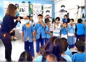 กรมอนามัย กระทรวงสาธารณสุข เผย พ่อแม่ ผู้ปกครอง ครู คือกลุ่มหลักสำคัญ ที่ช่วยป้องกันสุขภาพเด็ก พร้อมแนะในช่วงที่ค่าฝุ่นสูงให้ใส่ใจเด็กเล็กเป็นพิเศษ โดยให้สวมหน้ากากอนามัยป้องกันลดการ สูดฝุ่น กรมอนามัย กระทรวงสาธารณสุข เผย พ่อแม่ ผู้ปกครอง ครู คือกลุ่มหลักสำคัญ ที่ช่วยป้องกันสุขภาพเด็ก พร้อมแนะในช่วงที่ค่าฝุ่นสูงให้ใส่ใจเด็กเล็กเป็นพิเศษ โดยให้สวมหน้ากากอนามัยป้องกันลดการ สูดฝุ่น