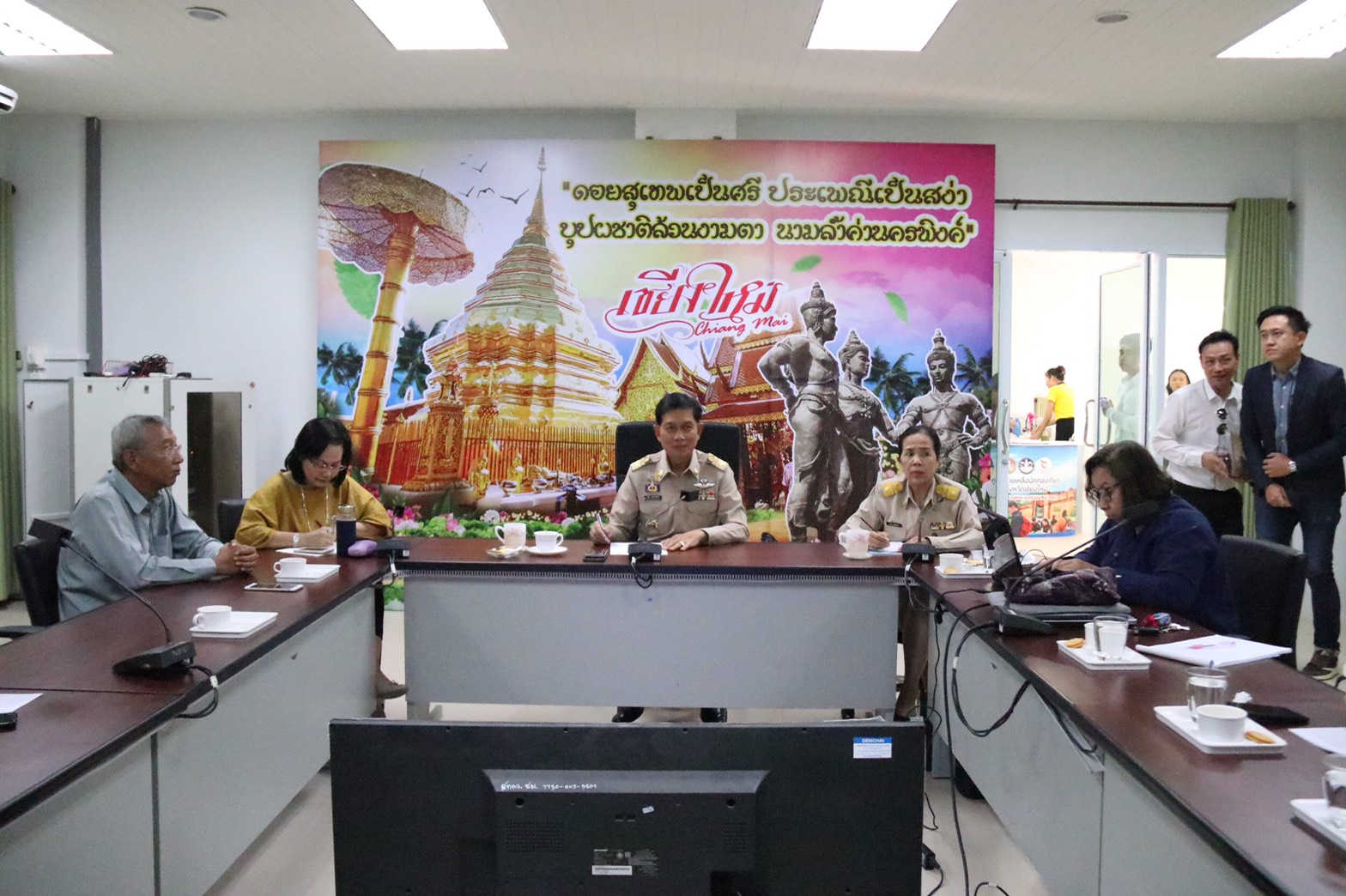 เชียงใหม่ หารือเตรียมเปิดตัวแคมเปญ WE LOVE CHIANGMAI กระตุ้นเศรษฐกิจการท่องเที่ยว สร้างภาพลักษณ์ของจังหวัดให้มีความโดดเด่น น่าจดจำ เชียงใหม่ หารือเตรียมเปิดตัวแคมเปญ WE LOVE CHIANGMAI กระตุ้นเศรษฐกิจการท่องเที่ยว สร้างภาพลักษณ์ของจังหวัดให้มีความโดดเด่น น่าจดจำ