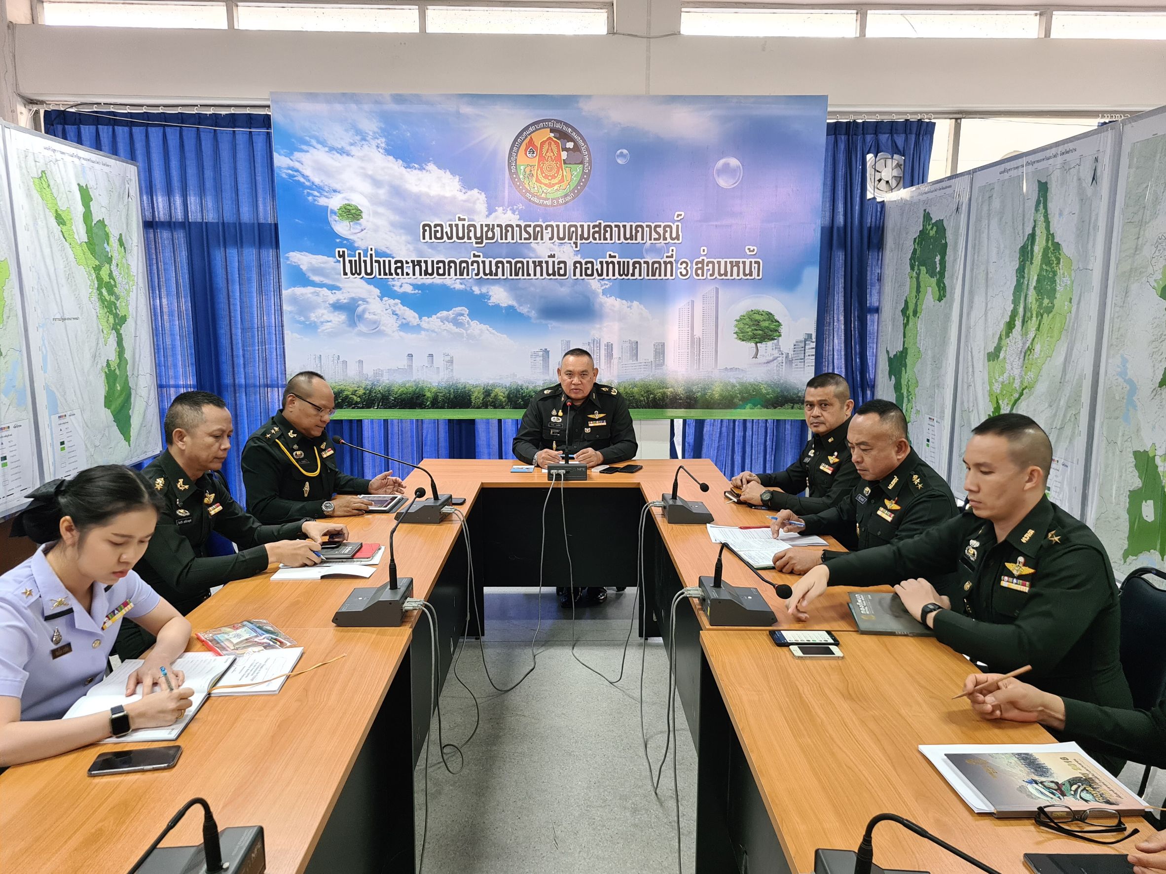 รองแม่ทัพภาคที่ 3 กำชับ 4 จังหวัดภาคเหนือเร่งควบคุมจุดความร้อนในพื้นที่ภายหลังสภาพอากาศเริ่มมีผลกระทบในหลายจังหวัด รองแม่ทัพภาคที่ 3 กำชับ 4 จังหวัดภาคเหนือเร่งควบคุมจุดความร้อนในพื้นที่ภายหลังสภาพอากาศเริ่มมีผลกระทบในหลายจังหวัด