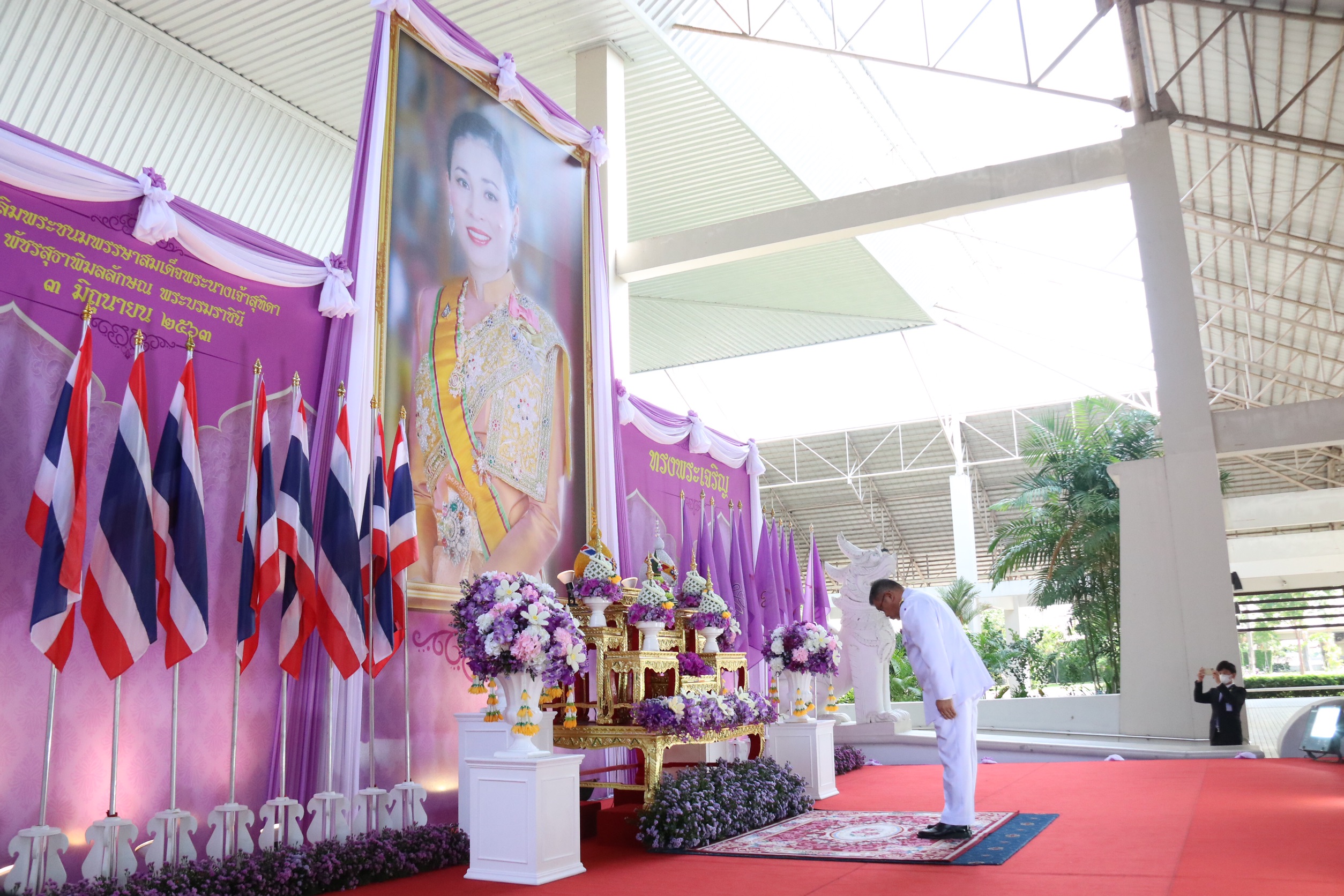 จังหวัดเชียงใหม่ จัดพิธีลงนามถวายพระพร สมเด็จพระนางเจ้าฯ พระบรมราชินี เนื่องในโอกาสวันเฉลิมพระชนมพรรษา 3 มิถุนายน 2563 จังหวัดเชียงใหม่ จัดพิธีลงนามถวายพระพร สมเด็จพระนางเจ้าฯ พระบรมราชินี เนื่องในโอกาสวันเฉลิมพระชนมพรรษา 3 มิถุนายน 2563