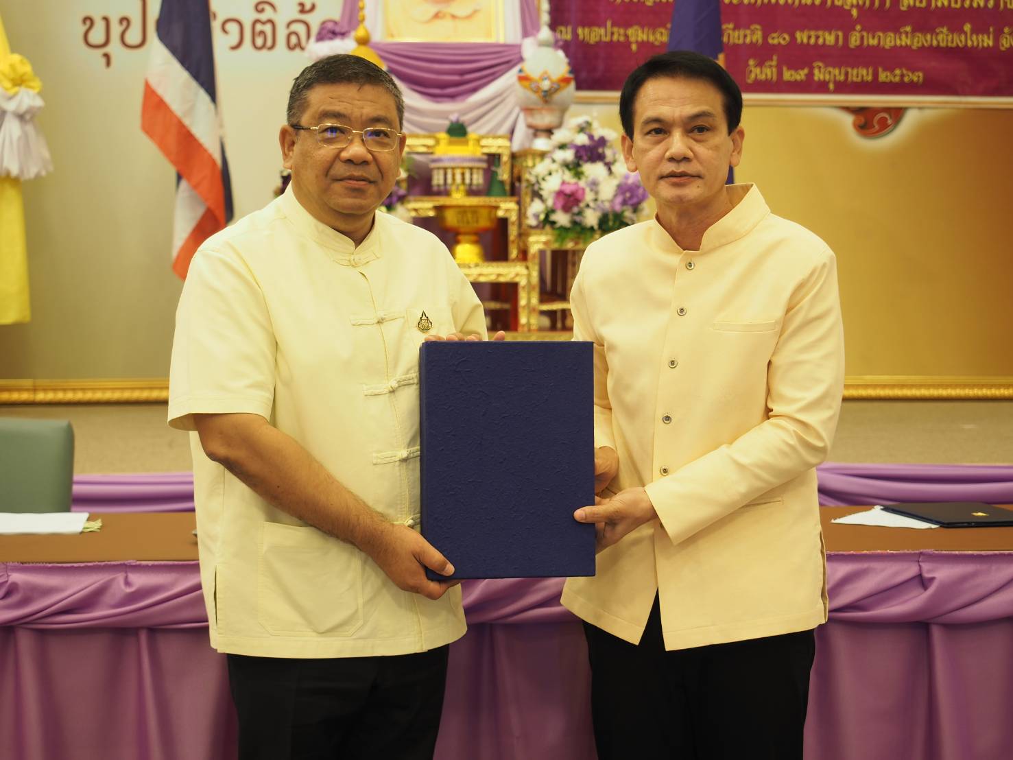 เชียงใหม่ ประกาศให้มาตรการส่งเสริมและสนับสนุนการใช้และสวมใส่ผ้าไทย เป็นวาระจังหวัด เชียงใหม่ ประกาศให้มาตรการส่งเสริมและสนับสนุนการใช้และสวมใส่ผ้าไทย เป็นวาระจังหวัด