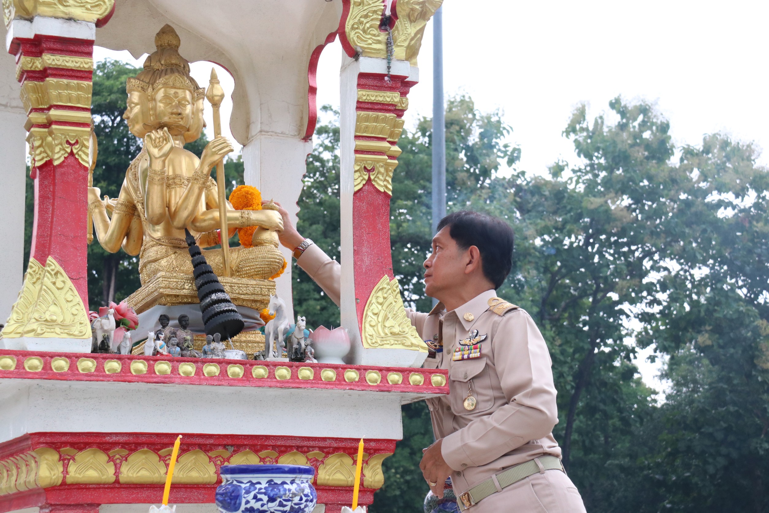 รองผู้ว่าราชการจังหวัดเชียงใหม่ สักการะสิ่งศักดิ์สิทธิ์ในจังหวัดเชียงใหม่ เนื่องในโอกาสเกษียณอายุราชการ 30 กันยายน 2563 รองผู้ว่าราชการจังหวัดเชียงใหม่ สักการะสิ่งศักดิ์สิทธิ์ในจังหวัดเชียงใหม่ เนื่องในโอกาสเกษียณอายุราชการ 30 กันยายน 2563