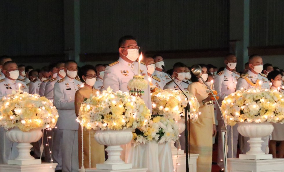 จังหวัดเชียงใหม่ จัดพิธีจุดเทียน เพื่อน้อมรำลึกในพระมหากรุณาธิคุณ พระบาทสมเด็จพระบรมชนกาธิเบศร มหาภูมิพลอดุลยเดชมหาราช บรมนาถบพิตร เนื่องในวันคล้ายวันสวรรคต 13 ตุลาคม 2563