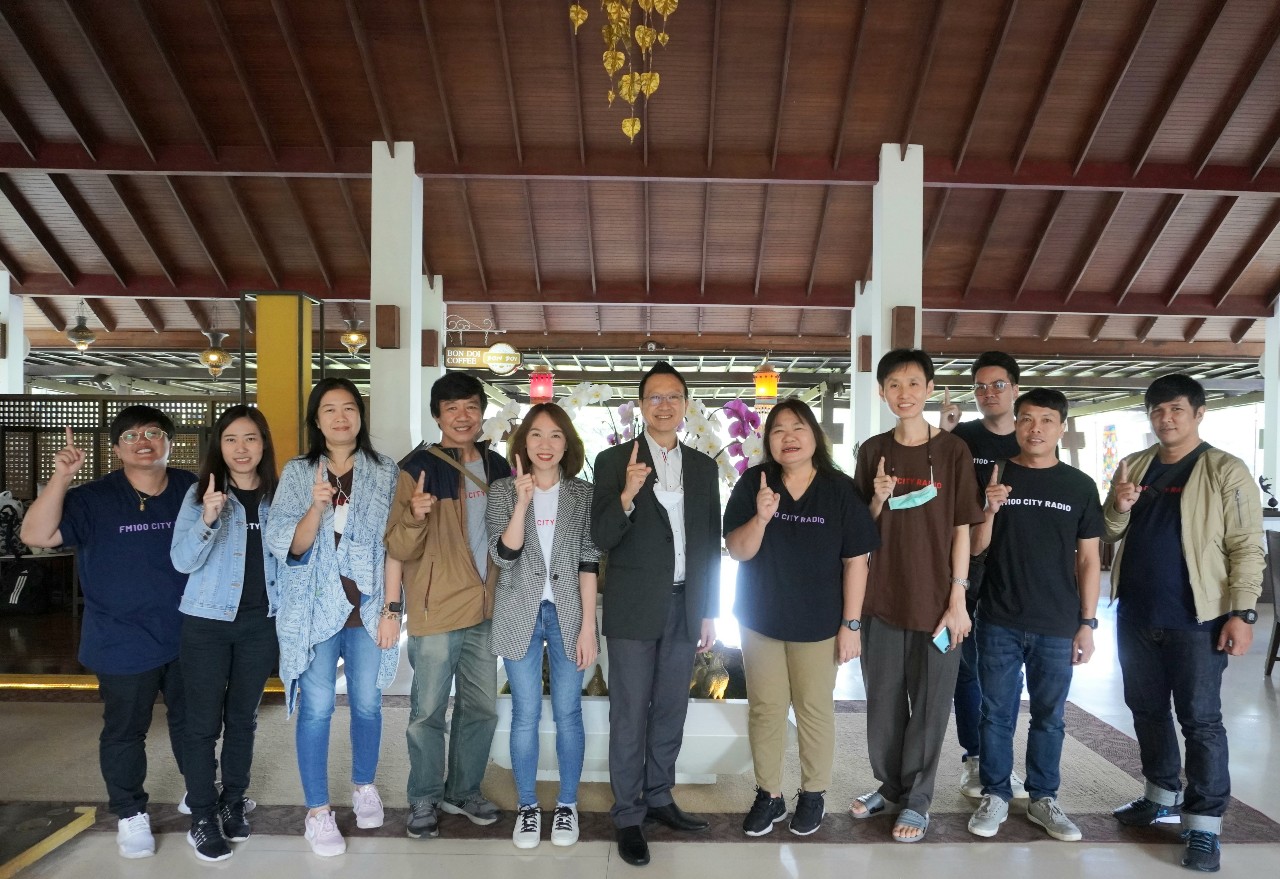 FM 100 พร้อมเดินหน้าขับเคลื่อนองค์กรอย่างมีพลังด้วย OKRs FM 100 พร้อมเดินหน้าขับเคลื่อนองค์กรอย่างมีพลังด้วย OKRs