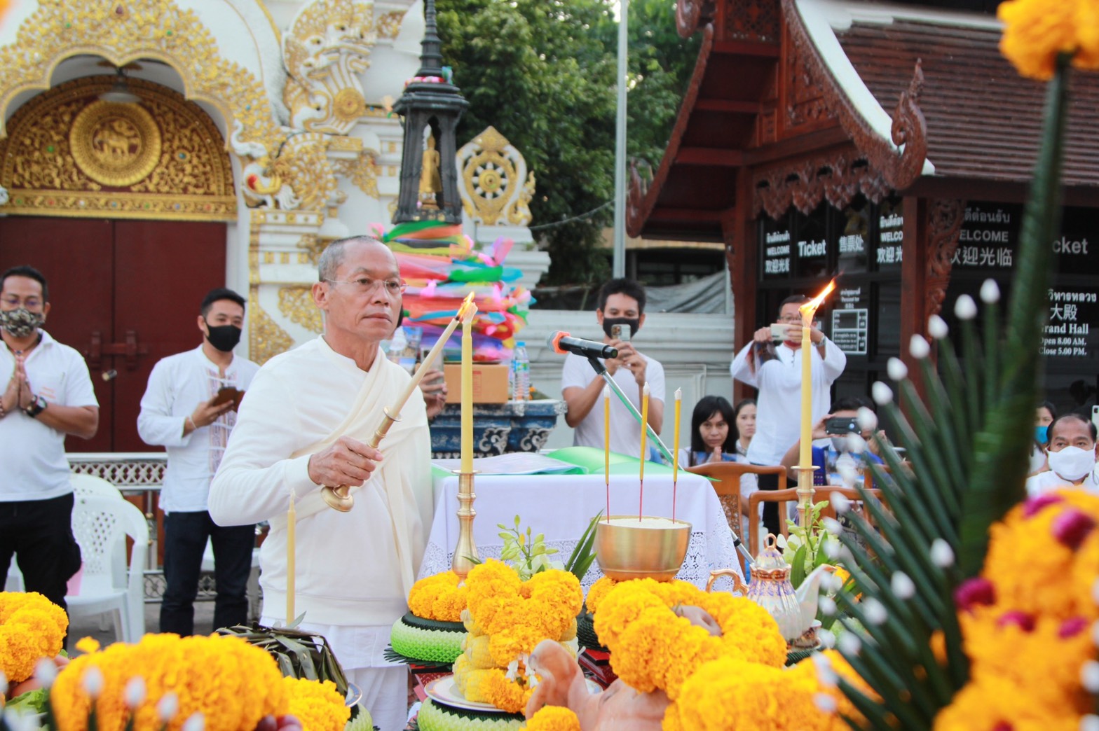 ชาวเชียงใหม่ ร่วมสวดเจริญพระพุทธมนต์ เสริมสิริมงคลให้กับแผ่นดิน เนื่องในโอกาสวันพ่อแห่งชาติ