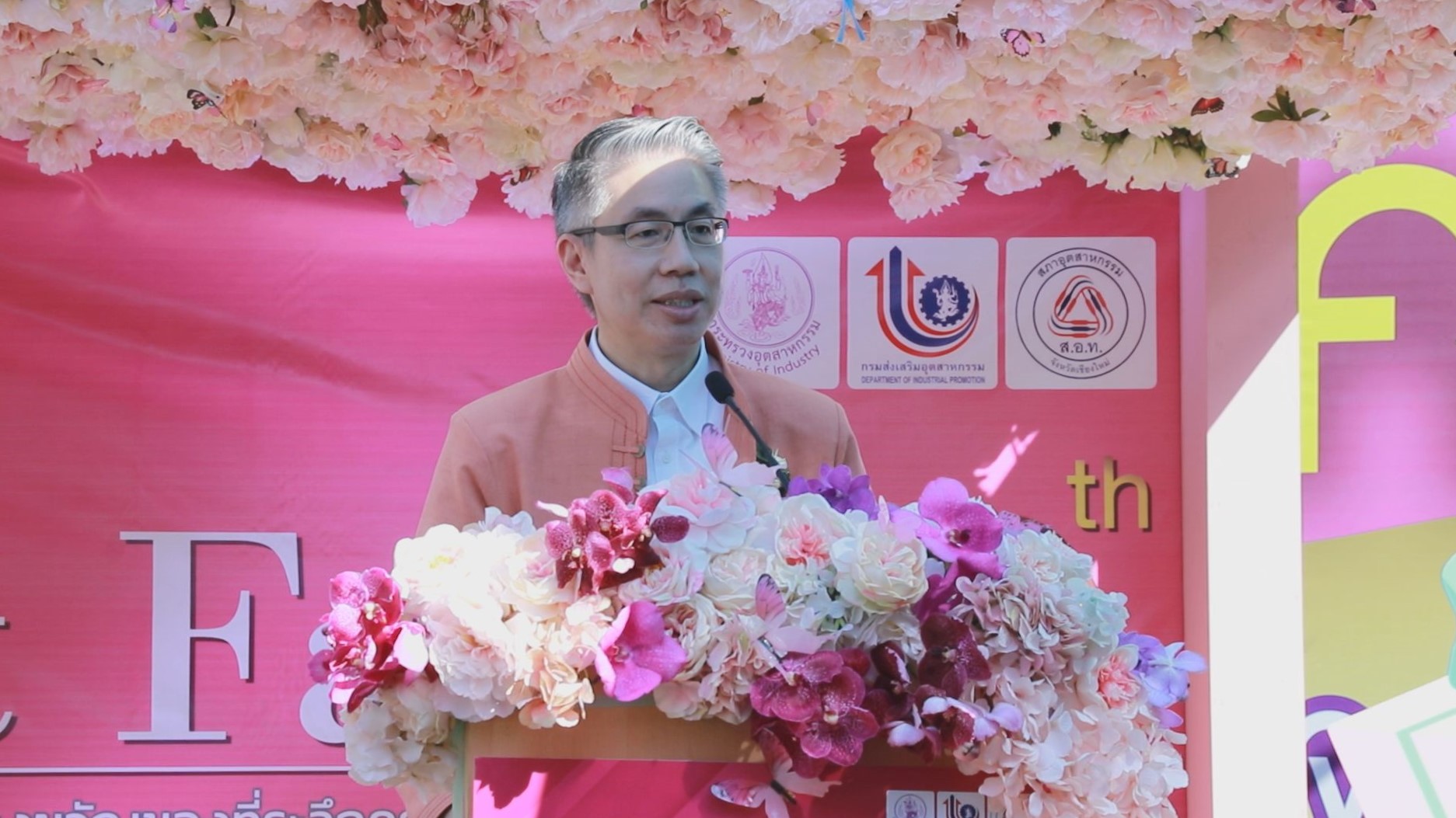 เริ่มแล้ว Gift Fair 2020 งานหัตถกรรมของขวัญของที่ระลึก พบร้านส่วนใหญ่เข้าร่วมโครงการ “คนละครึ่ง” คาดเงินสะพัดกว่า 30 ล้านบาท เริ่มแล้ว Gift Fair 2020 งานหัตถกรรมของขวัญของที่ระลึก พบร้านส่วนใหญ่เข้าร่วมโครงการ “คนละครึ่ง” คาดเงินสะพัดกว่า 30 ล้านบาท