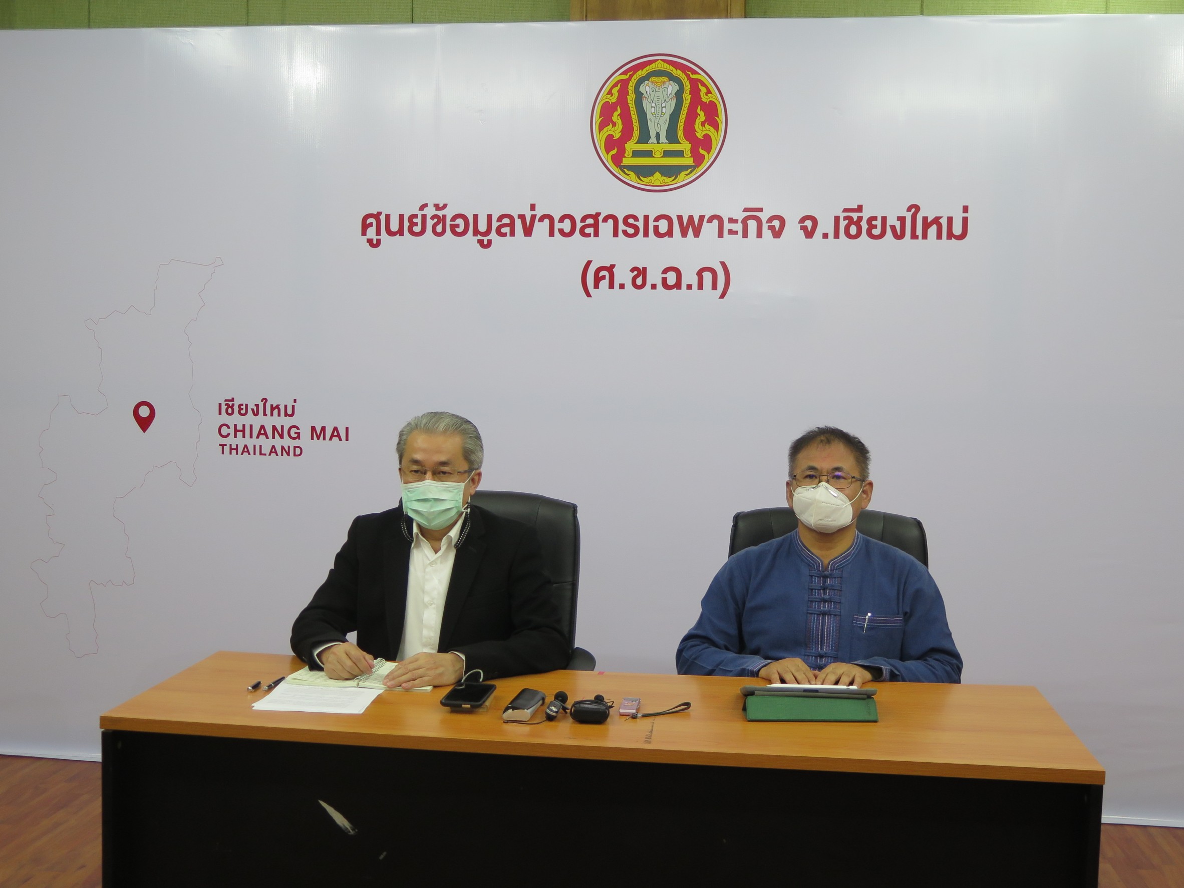 วิกฤติโควิด-19 วันเดียวเชียงใหม่พบผู้ติดเชื้อสูงถึง 148 ราย กว่าร้อยละ 74 เกี่ยวข้องสถานบันเทิง เปิดโรงพยาบาลสนามแล้วรองรับผู้ป่วยไม่รุนแรงได้กว่า 1 พันราย กันโรงพยาบาลให้ผู้ป่วยหนักเข้ารักษา วิกฤติโควิด-19 วันเดียวเชียงใหม่พบผู้ติดเชื้อสูงถึง 148 ราย กว่าร้อยละ 74 เกี่ยวข้องสถานบันเทิง เปิดโรงพยาบาลสนามแล้วรองรับผู้ป่วยไม่รุนแรงได้กว่า 1 พันราย กันโรงพยาบาลให้ผู้ป่วยหนักเข้ารักษา