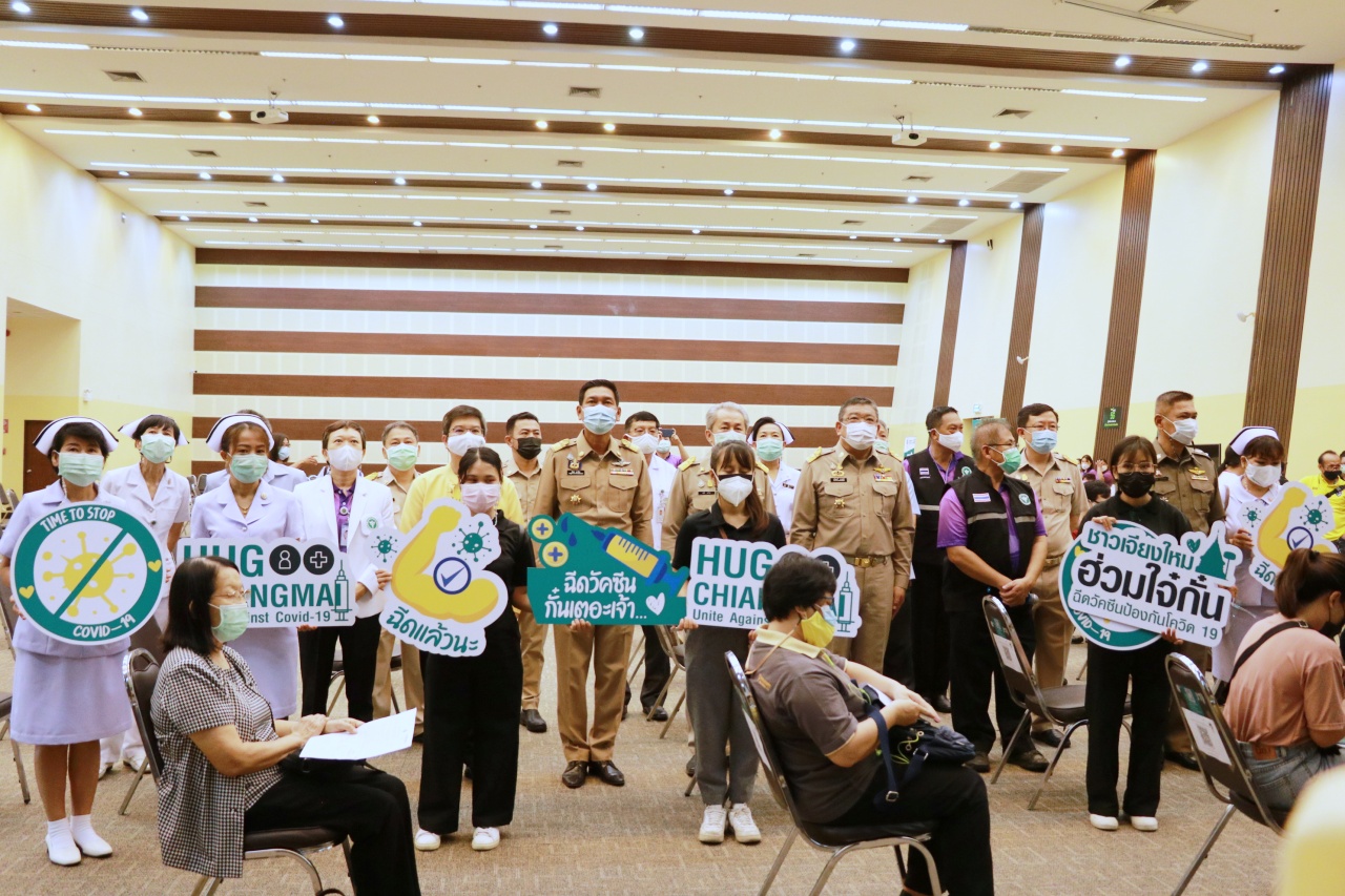 บรรยากาศฉีดวัคซีนโควิด-19 ที่จุดฉีดอุทยานหลวงราชพฤกษ์ เชียงใหม่ คึกคัก บรรยากาศฉีดวัคซีนโควิด-19 ที่จุดฉีดอุทยานหลวงราชพฤกษ์ เชียงใหม่ คึกคัก