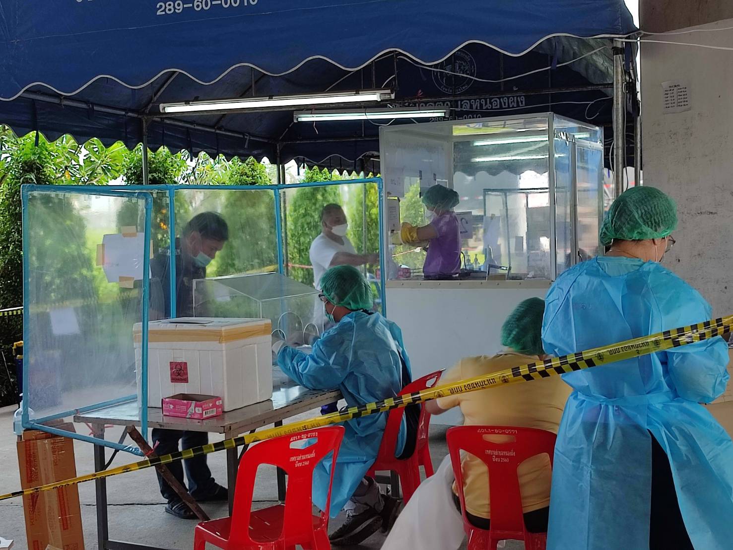 เชียงใหม่ ประกาศเพิ่มให้ผู้มาจากพื้นที่ควบคุมสูงสุดและเข้มงวด หากจะผ่อนผันไม่ swab ไม่กักตัว ต้องได้รับวัคซีนครบตามประกาศฯ เชียงใหม่ เชียงใหม่ ประกาศเพิ่มให้ผู้มาจากพื้นที่ควบคุมสูงสุดและเข้มงวด หากจะผ่อนผันไม่ swab ไม่กักตัว ต้องได้รับวัคซีนครบตามประกาศฯ เชียงใหม่