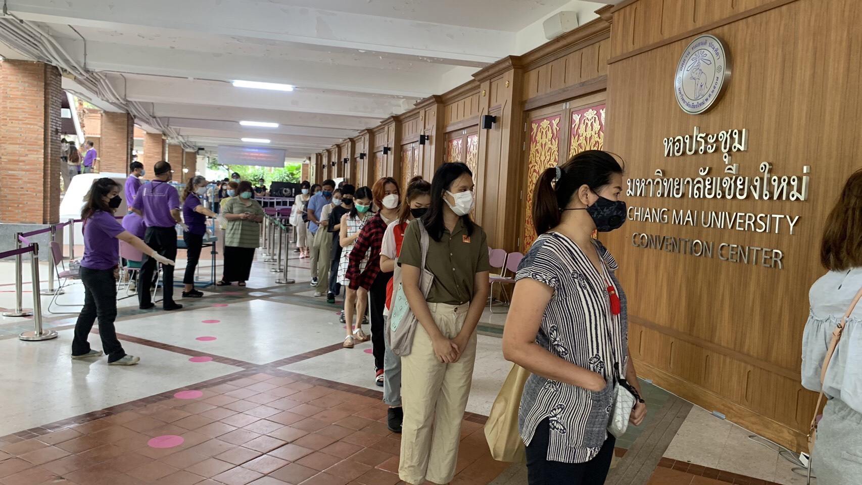 บรรยากาศการฉีดวัคซีนที่เชียงใหม่ ตามแคมเปญฉีดวัคซีน วันมหิดล 24 กันยายน คึกคัก บรรยากาศการฉีดวัคซีนที่เชียงใหม่ ตามแคมเปญฉีดวัคซีน วันมหิดล 24 กันยายน คึกคัก