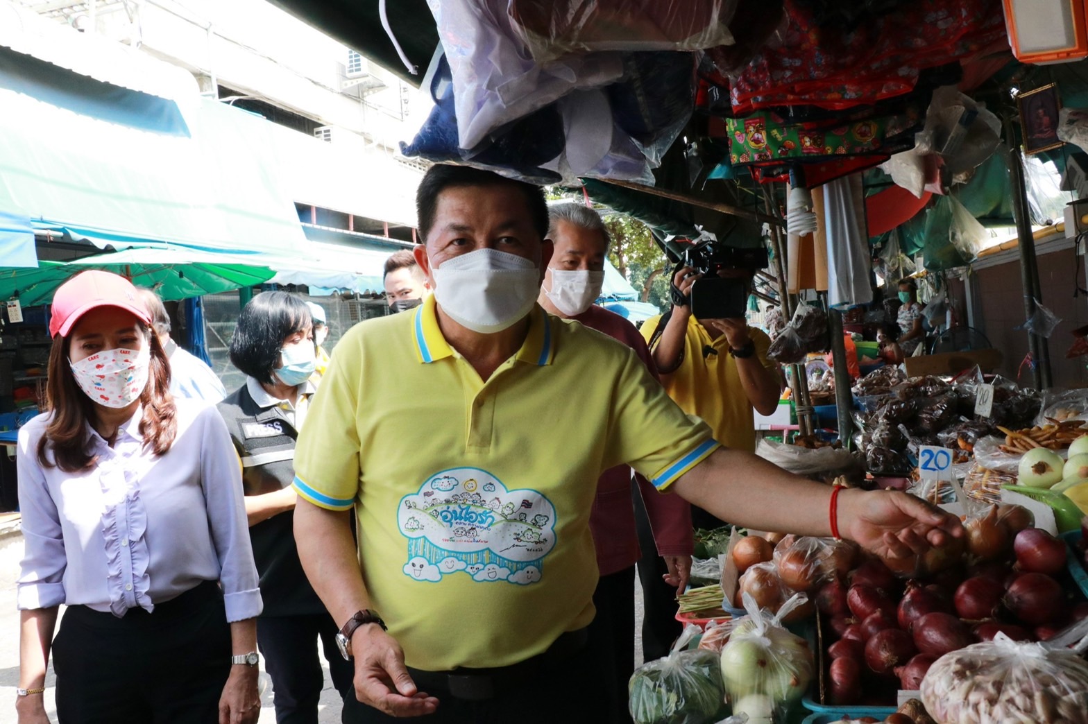 ผู้ว่าฯ เชียงใหม่ ตรวจ “กาดเมืองใหม่” หลังกลับมาเปิดจำหน่ายสินค้าและประกอบกิจการ ผู้ว่าฯ เชียงใหม่ ตรวจ “กาดเมืองใหม่” หลังกลับมาเปิดจำหน่ายสินค้าและประกอบกิจการ