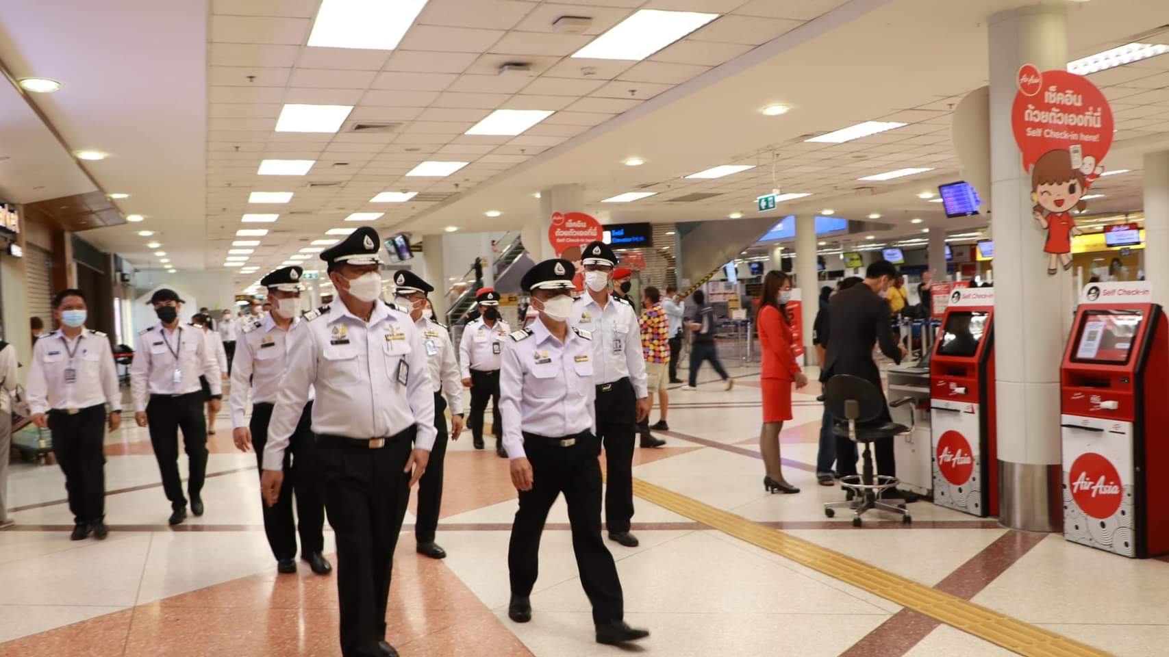 ท่าอากาศยานเชียงใหม่ คุมเข้มมาตรการรักษาความปลอดภัย และจัดเตรียมสิ่งอำนวยความสะดวกต้อนรับผู้โดยสารและนักท่องเที่ยวที่มาเยือนในช่วงเทศกาลสงกรานต์ ประจำปี 2565 คาดว่าจะมีจำนวนผู้โดยสารเพิ่มขึ้นจากช่วงเวลาปกติกว่าร้อยละ 20 ท่าอากาศยานเชียงใหม่ คุมเข้มมาตรการรักษาความปลอดภัย และจัดเตรียมสิ่งอำนวยความสะดวกต้อนรับผู้โดยสารและนักท่องเที่ยวที่มาเยือนในช่วงเทศกาลสงกรานต์ ประจำปี 2565 คาดว่าจะมีจำนวนผู้โดยสารเพิ่มขึ้นจากช่วงเวลาปกติกว่าร้อยละ 20