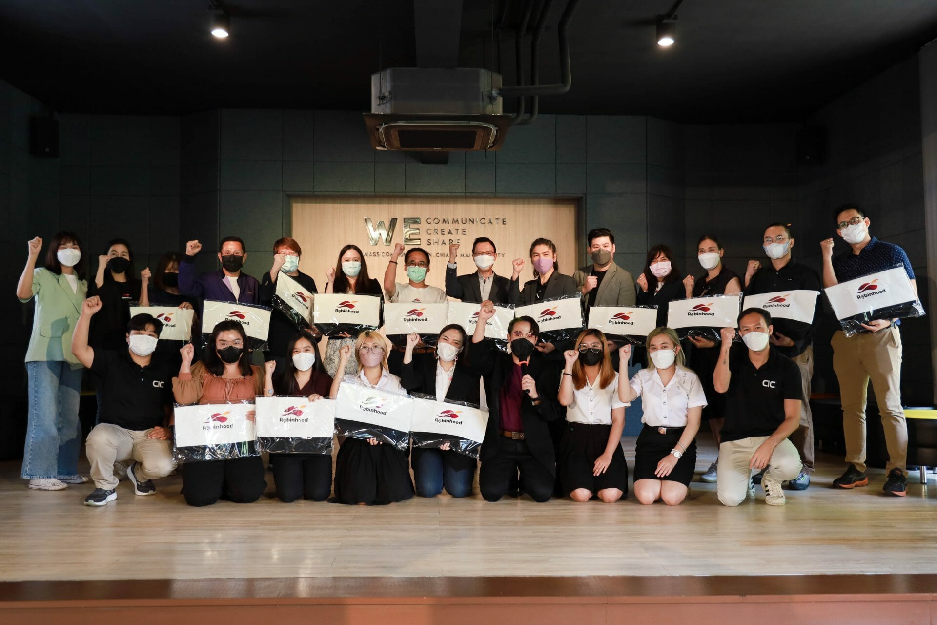 โรบินฮู้ด จับมือ สื่อสารฯ มช. ลงนาม MOU พร้อมจัด Pitching Challenge แผนการสื่อสารการตลาด เพิ่มขีดความสามารถการแข่งขันและขยายตลาดในพื้นที่ จ.เชียงใหม่ โรบินฮู้ด จับมือ สื่อสารฯ มช. ลงนาม MOU พร้อมจัด Pitching Challenge แผนการสื่อสารการตลาด เพิ่มขีดความสามารถการแข่งขันและขยายตลาดในพื้นที่ จ.เชียงใหม่