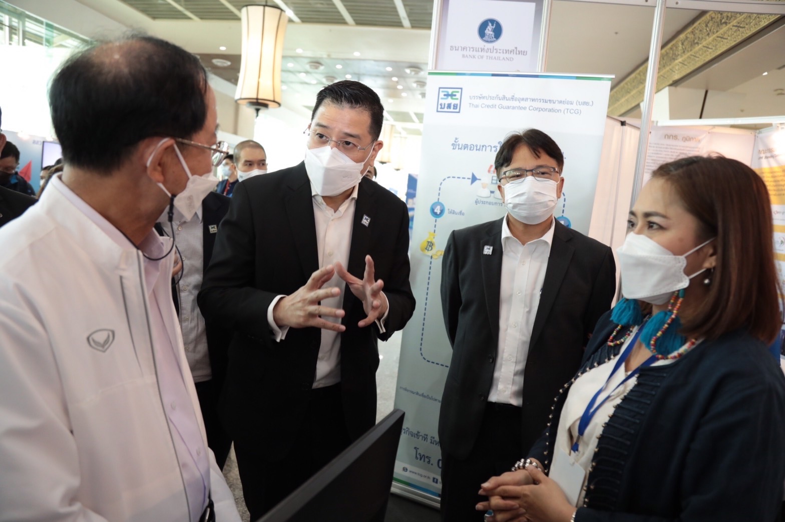 ประธานกรรมการ บสย. นำทีมต้อนรับ รมว.คลัง เยี่ยมชมบูธ บสย.-ธปท. งาน FTI Expo 2022 ที่เชียงใหม่ ประธานกรรมการ บสย. นำทีมต้อนรับ รมว.คลัง เยี่ยมชมบูธ บสย.-ธปท. งาน FTI Expo 2022 ที่เชียงใหม่