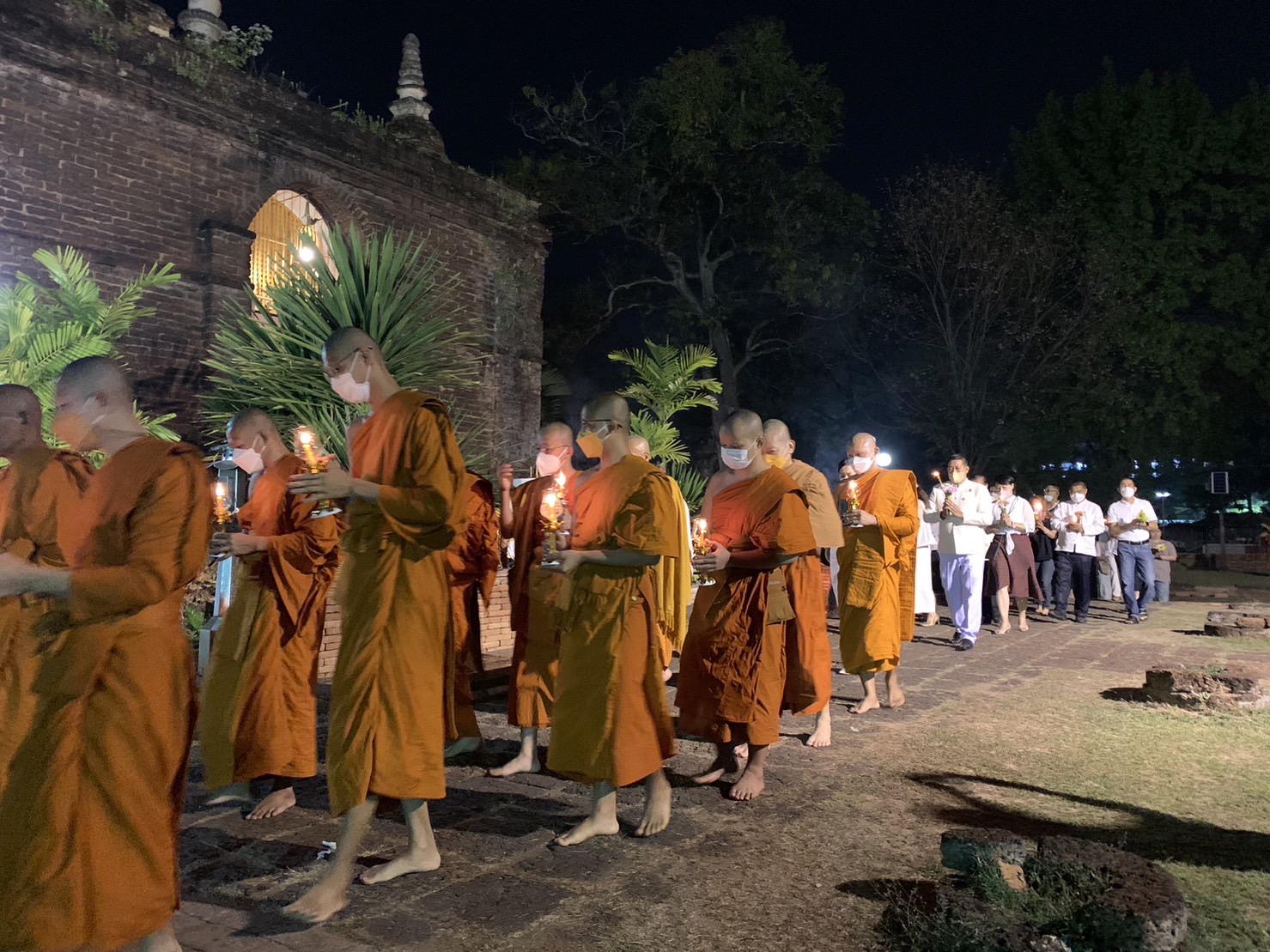 พุทธศาสนิกชนชาวเชียงใหม่ ร่วมเวียนเทียนเนื่องในวันมาฆบูชา พุทธศาสนิกชนชาวเชียงใหม่ ร่วมเวียนเทียนเนื่องในวันมาฆบูชา