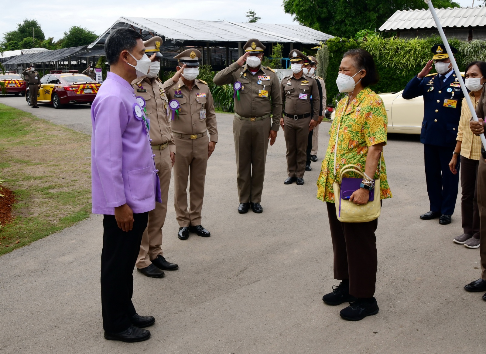 สมเด็จพระกนิษฐาธิราชเจ้า กรมสมเด็จพระเทพรัตนราชสุดาฯ สยามบรมราชกุมารี เสด็จพระราชดำเนินติดตามความก้าวหน้าการดำเนินงาน ศูนย์บริการการพัฒนาขยายพันธุ์ไม้ดอกไม้ผลบ้านไร่อันเนื่องมาจากพระราชดำริ อำเภอหางดง จังหวัดเชียงใหม่ สมเด็จพระกนิษฐาธิราชเจ้า กรมสมเด็จพระเทพรัตนราชสุดาฯ สยามบรมราชกุมารี เสด็จพระราชดำเนินติดตามความก้าวหน้าการดำเนินงาน ศูนย์บริการการพัฒนาขยายพันธุ์ไม้ดอกไม้ผลบ้านไร่อันเนื่องมาจากพระราชดำริ อำเภอหางดง จังหวัดเชียงใหม่