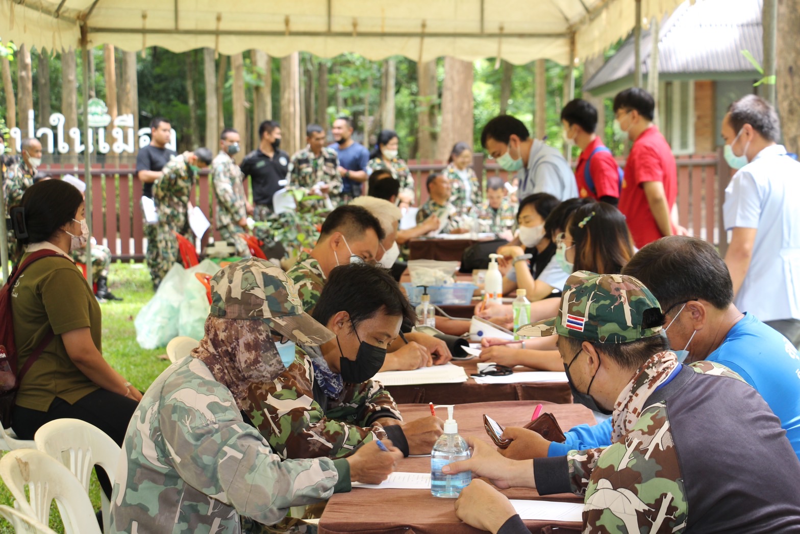 ทีมแพทย์ จังหวัดเชียงใหม่ ออกตรวจสุขภาพเจ้าหน้าที่ดับไฟป่า หลังเสร็จสิ้นการปฏิบัติภารกิจ ทีมแพทย์ จังหวัดเชียงใหม่ ออกตรวจสุขภาพเจ้าหน้าที่ดับไฟป่า หลังเสร็จสิ้นการปฏิบัติภารกิจ