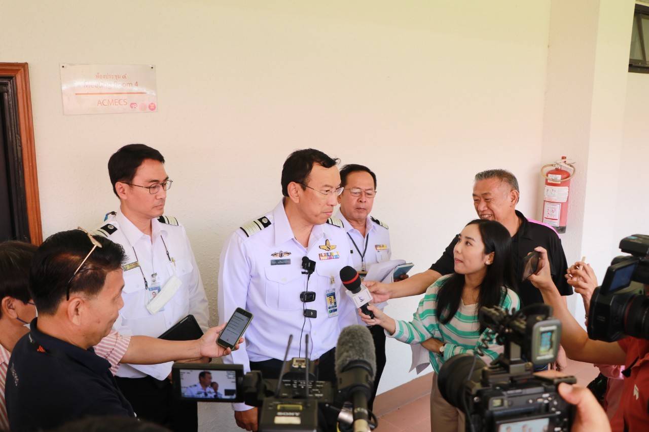 ท่าอากาศยานเชียงใหม่ ยืนยันความพร้อมขยายเวลาให้บริการจากเดิมเป็น 24 ชั่วโมง ภายในวันที่ 1 พฤศจิกายน ศกนี้ เพื่อรองรับความต้องการของนักท่องเที่ยวที่มีปริมาณเพิ่มขึ้น โดยการจัดตารางการบินจะคำนึงถึงผลกระทบต่อประชาชนในแนวเส้นเสียงเป็นสำคัญ ท่าอากาศยานเชียงใหม่ ยืนยันความพร้อมขยายเวลาให้บริการจากเดิมเป็น 24 ชั่วโมง ภายในวันที่ 1 พฤศจิกายน ศกนี้ เพื่อรองรับความต้องการของนักท่องเที่ยวที่มีปริมาณเพิ่มขึ้น โดยการจัดตารางการบินจะคำนึงถึงผลกระทบต่อประชาชนในแนวเส้นเสียงเป็นสำคัญ