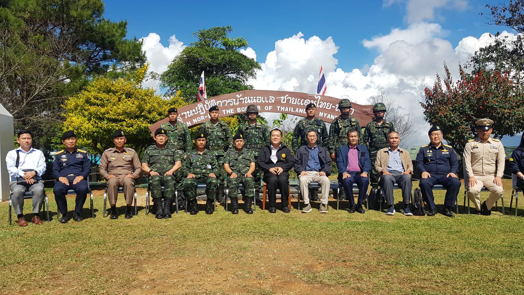 รัฐมนตรีว่าการกระทรวงยุติธรรมลงพื้นที่ติดตามการดำเนินการงานด้านยาเสพติดในพื้นที่ชายแดนจังหวัดเชียงใหม่และจังหวัดเชียงราย รัฐมนตรีว่าการกระทรวงยุติธรรมลงพื้นที่ติดตามการดำเนินการงานด้านยาเสพติดในพื้นที่ชายแดนจังหวัดเชียงใหม่และจังหวัดเชียงราย