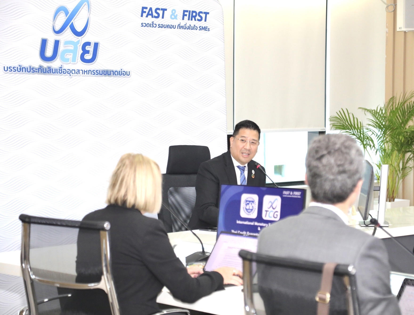 IMF พบ บสย. ชื่นชมโมเดลค้ำ PGS 10 เพิ่มโอกาสช่วย SMEs IMF พบ บสย. ชื่นชมโมเดลค้ำ PGS 10 เพิ่มโอกาสช่วย SMEs