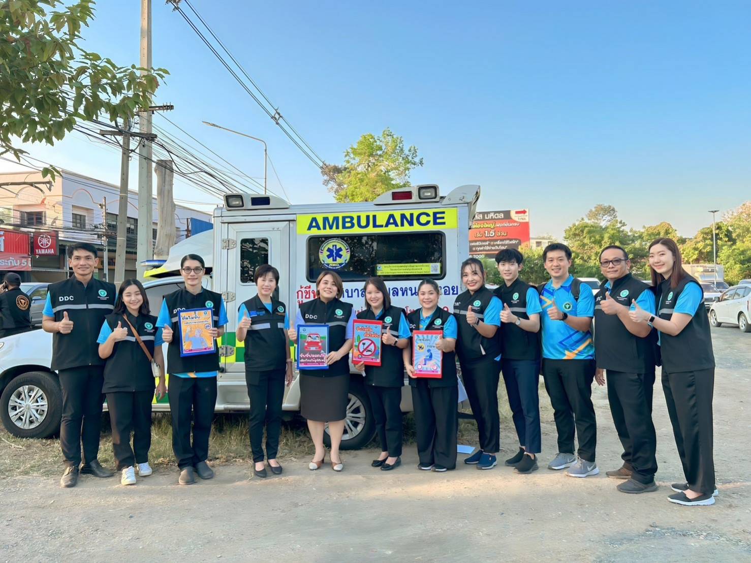 จังหวัดเชียงใหม่ เตรียมความพร้อม ในการป้องกันและลดอุบัติเหตุทางถนน ช่วงเทศกาลปีใหม่ 2567 เน้นการบังคับใช้กฎหมายอย่างเข้มงวด เฝ้าระวังจุดเสี่ยง และประชาสัมพันธ์สร้างความเข้าใจ เพื่อให้ประชาชนเดินทางอย่างสุขใจ และปลอดภัยจากอุบัติเหตุทางถนน จังหวัดเชียงใหม่ เตรียมความพร้อม ในการป้องกันและลดอุบัติเหตุทางถนน ช่วงเทศกาลปีใหม่ 2567 เน้นการบังคับใช้กฎหมายอย่างเข้มงวด เฝ้าระวังจุดเสี่ยง และประชาสัมพันธ์สร้างความเข้าใจ เพื่อให้ประชาชนเดินทางอย่างสุขใจ และปลอดภัยจากอุบัติเหตุทางถนน