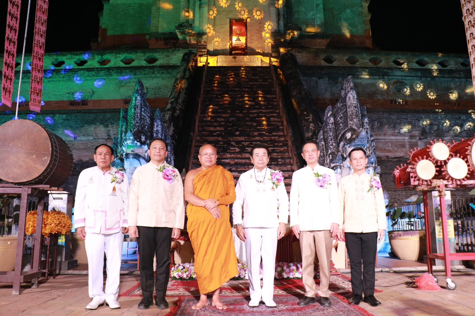 จังหวัดเชียงใหม่เปิดโครงการ “เปิดวัด สักการะ สิ่งศักดิ์สิทธิ์ ท่องเที่ยวยามค่ำคืน” จังหวัดเชียงใหม่เปิดโครงการ “เปิดวัด สักการะ สิ่งศักดิ์สิทธิ์ ท่องเที่ยวยามค่ำคืน”