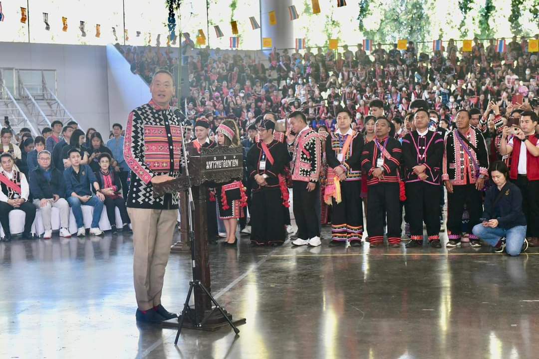 นายกฯ เป็นประธานพิธีสืบสานอนุรักษ์ศิลปวัฒนธรรมประเพณีปีใหม่ลาหู่นานาชาติ ครั้งที่ 1 ประจำปี 2567 ย้ำรัฐบาลพร้อมสนับสนุนโครงการสืบสานด้านศิลปวัฒนธรรม ในทุกชาติพันธุ์ของประเทศไทย นายกฯ เป็นประธานพิธีสืบสานอนุรักษ์ศิลปวัฒนธรรมประเพณีปีใหม่ลาหู่นานาชาติ ครั้งที่ 1 ประจำปี 2567 ย้ำรัฐบาลพร้อมสนับสนุนโครงการสืบสานด้านศิลปวัฒนธรรม ในทุกชาติพันธุ์ของประเทศไทย