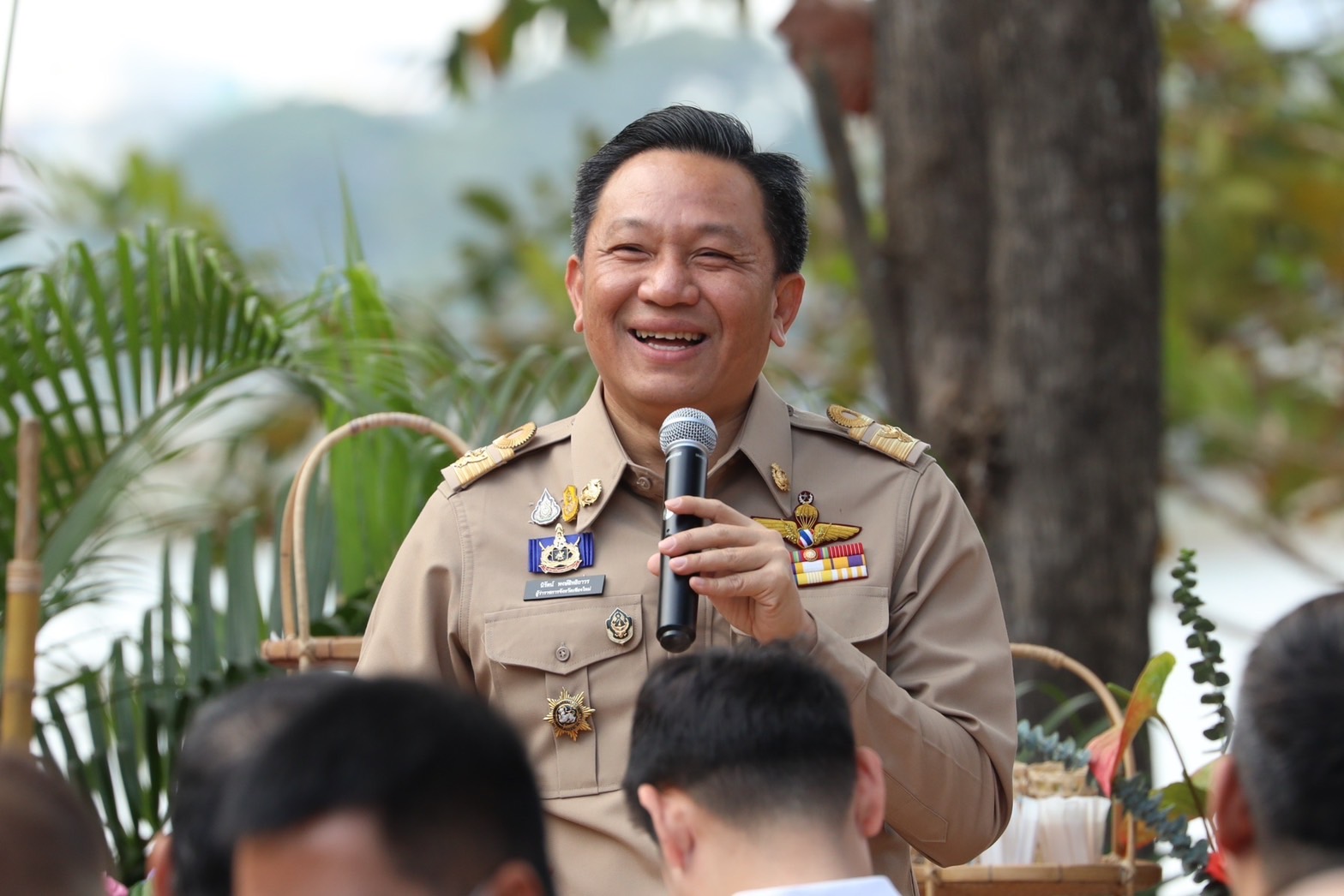 ผู้ว่าฯ เซมเบ้ ชื่นชม กต.ตร. ที่ช่วยดูแลความสงบและความมั่นคงให้ชาวเชียงใหม่ ผู้ว่าฯ เซมเบ้ ชื่นชม กต.ตร. ที่ช่วยดูแลความสงบและความมั่นคงให้ชาวเชียงใหม่