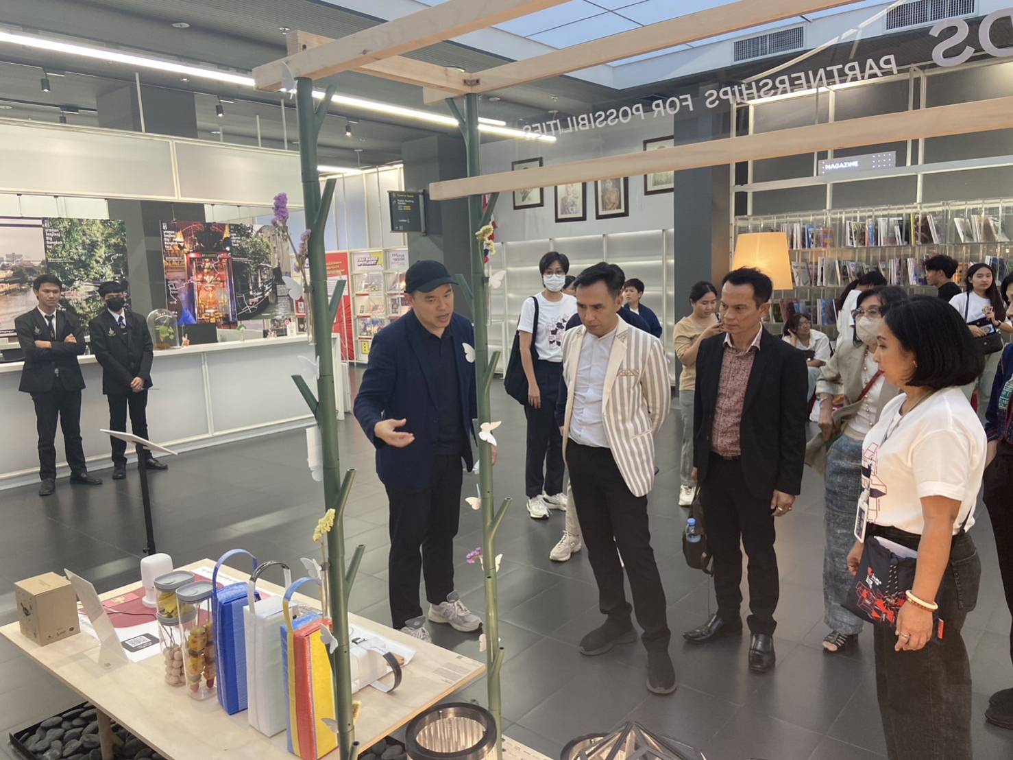 รองผู้ว่าฯ เชียงใหม่ ร่วมเยี่ยมชมการจัดงานเทศกาลงานออกแบบกรุงเทพมหานคร 2567 รองผู้ว่าฯ เชียงใหม่ ร่วมเยี่ยมชมการจัดงานเทศกาลงานออกแบบกรุงเทพมหานคร 2567