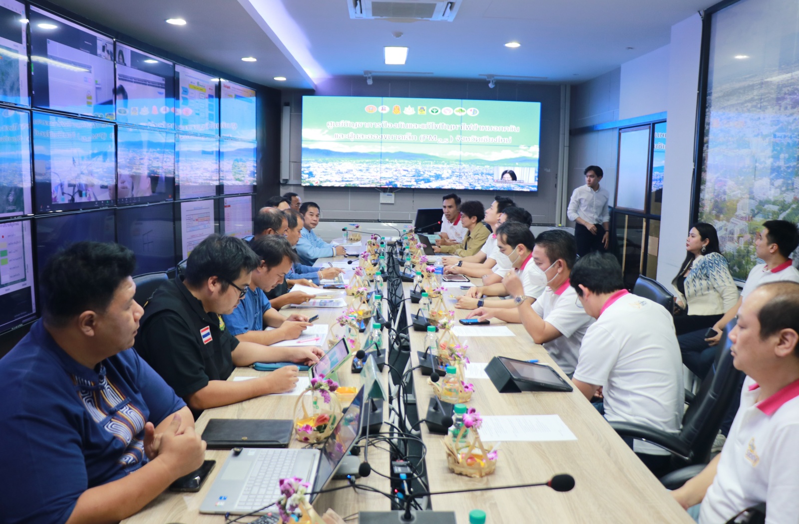 นักศึกษาหลักสูตร Digital CEO รุ่นที่ 7 เยี่ยมชมและรับฟังการบรรยายสรุปการทำงานของศูนย์บัญชาการฯ ไฟป่า จ.เชียงใหม่ นักศึกษาหลักสูตร Digital CEO รุ่นที่ 7 เยี่ยมชมและรับฟังการบรรยายสรุปการทำงานของศูนย์บัญชาการฯ ไฟป่า จ.เชียงใหม่