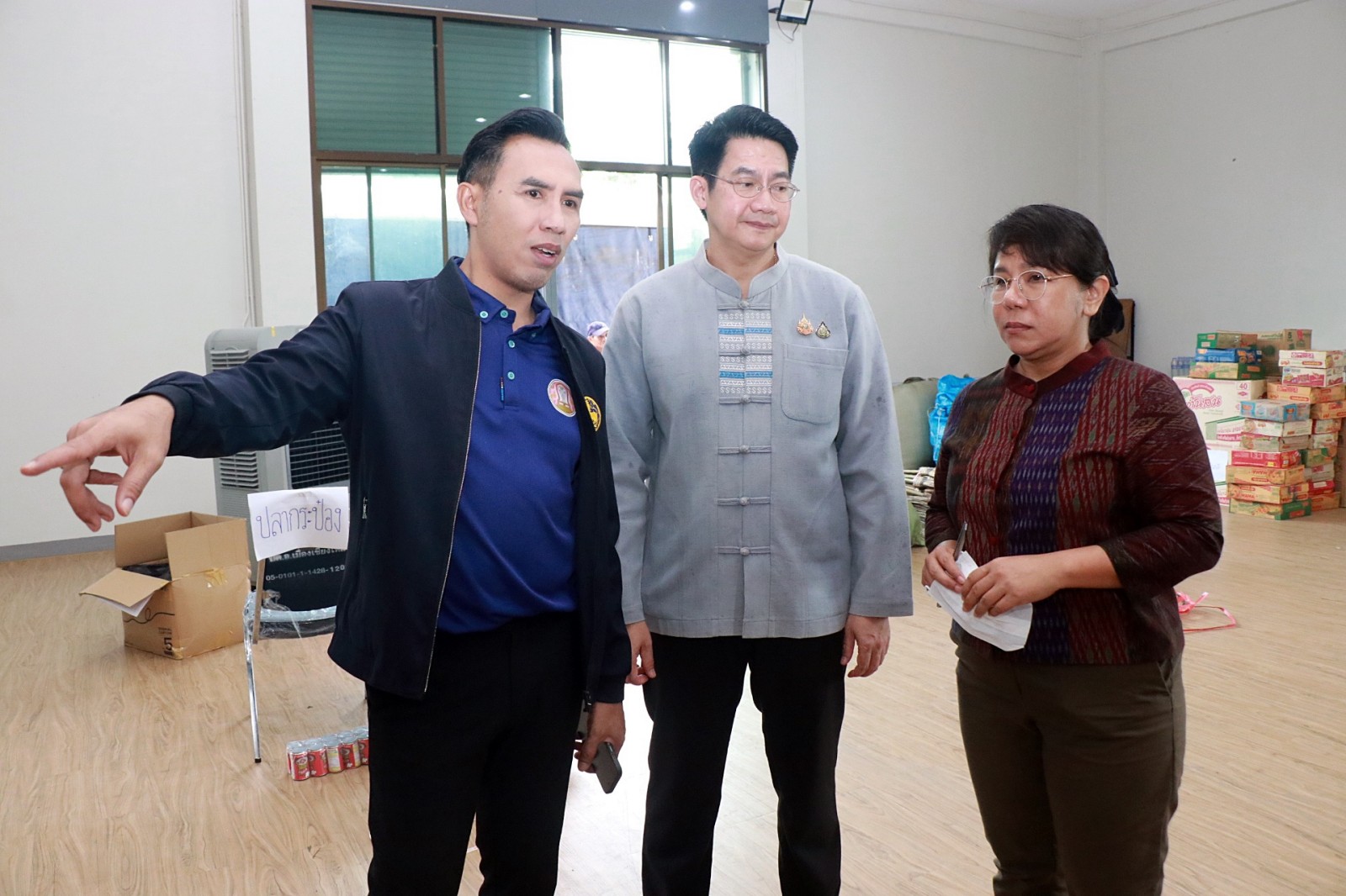 เชียงใหม่ ร่วมใจช่วยเหลือผู้ประสบภัย ระดมทุกส่วนราชการจัดทำข้าวกล่อง กระจายสิ่งของบริจาค และให้บริการสายด่วน 1567 ตลอด 24 ชั่วโมง เชียงใหม่ ร่วมใจช่วยเหลือผู้ประสบภัย ระดมทุกส่วนราชการจัดทำข้าวกล่อง กระจายสิ่งของบริจาค และให้บริการสายด่วน 1567 ตลอด 24 ชั่วโมง