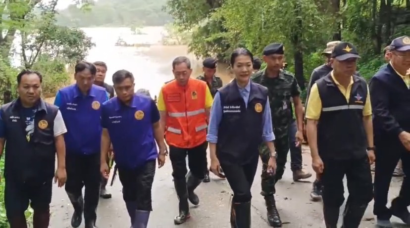 รมช.มหาดไทยและรมช.กลาโหม ลงพื้นที่ อ.แม่แตง จ.เชียงใหม่ เร่งช่วยเหลือประชาชน นักท่องเที่ยว ช้างอีกจำนวน 9 เชือกที่ตกค้างเนื่องจากน้ำป่าไหลหลากเข้าพื้นที่ รมช.มหาดไทยและรมช.กลาโหม ลงพื้นที่ อ.แม่แตง จ.เชียงใหม่ เร่งช่วยเหลือประชาชน นักท่องเที่ยว ช้างอีกจำนวน 9 เชือกที่ตกค้างเนื่องจากน้ำป่าไหลหลากเข้าพื้นที่