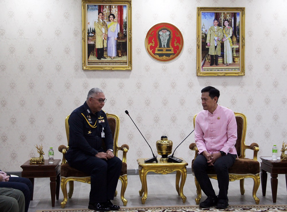 สยฝ.ยก.ทอ. เข้าพบ รองผู้ว่าฯ เชียงใหม่ หารือแนวทางการเตรียมจัดการฝึกบินควบคุมไฟป่ากองทัพอากาศ ประจำปี 2568 ณ กองบิน 41 จังหวัดเชียงใหม่ สยฝ.ยก.ทอ. เข้าพบ รองผู้ว่าฯ เชียงใหม่ หารือแนวทางการเตรียมจัดการฝึกบินควบคุมไฟป่ากองทัพอากาศ ประจำปี 2568 ณ กองบิน 41 จังหวัดเชียงใหม่