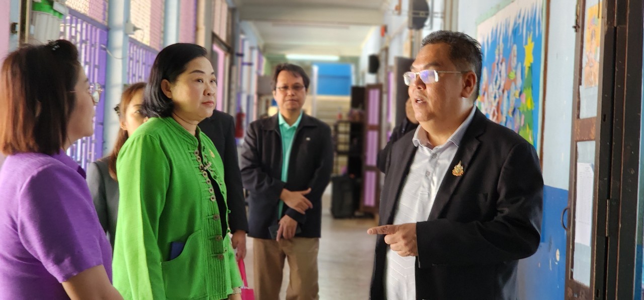 ผู้อำนวยการสำนักทดสอบทางการศึกษา สพฐ.เยี่ยมสนามสอบ NT ผู้อำนวยการสำนักทดสอบทางการศึกษา สพฐ.เยี่ยมสนามสอบ NT