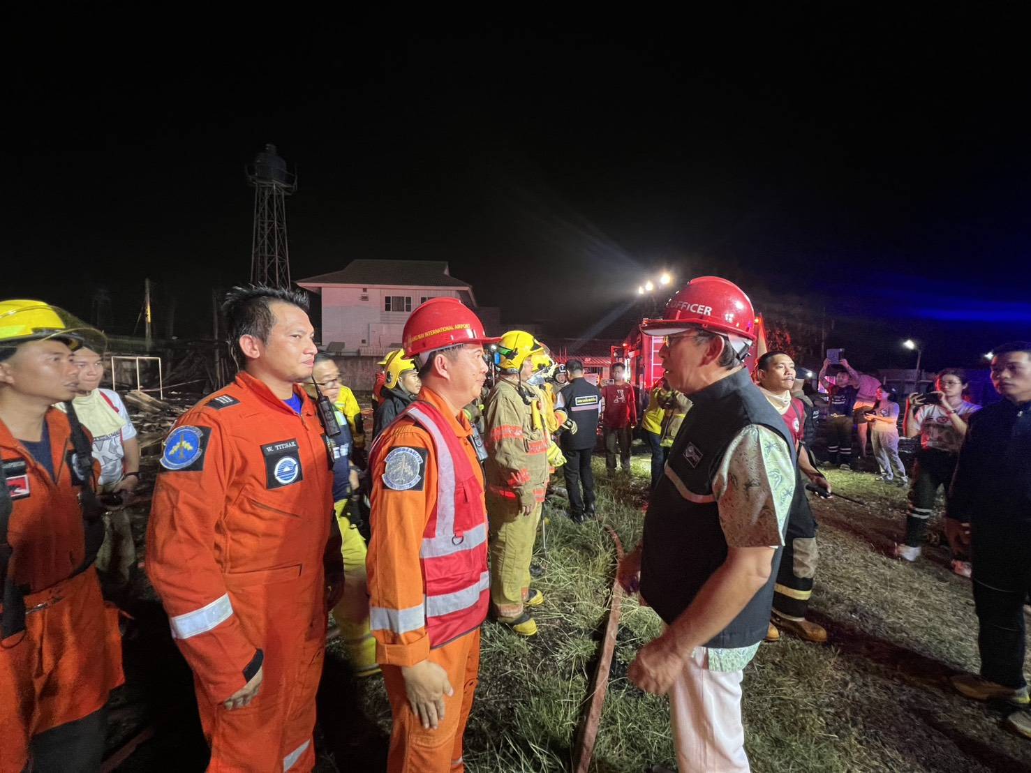 การท่า ฯ นำรถดับเพลิงเข้าดับไฟ ชุมชนบ้านใหม่สามัคคี แม่เหียะ การท่า ฯ นำรถดับเพลิงเข้าดับไฟ ชุมชนบ้านใหม่สามัคคี แม่เหียะ