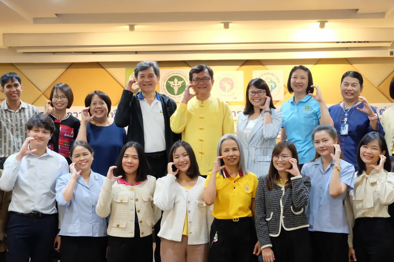 สสจ.เชียงใหม่ ระดมความคิดเพื่อจัดทำแนวทางการบริการผู้ป่วยระยะกลางในชุมชนให้ต่อเนื่อง สสจ.เชียงใหม่ ระดมความคิดเพื่อจัดทำแนวทางการบริการผู้ป่วยระยะกลางในชุมชนให้ต่อเนื่อง